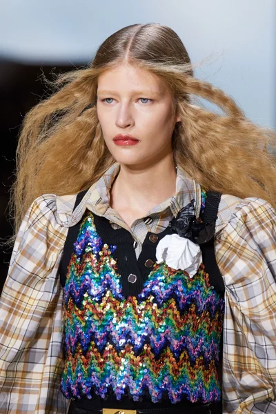 Look 2
